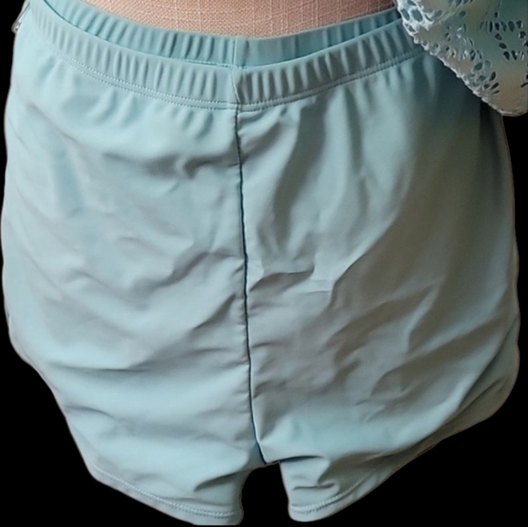 Light Green Eyelet Tankini Swimsuit - Picture 3 of 7